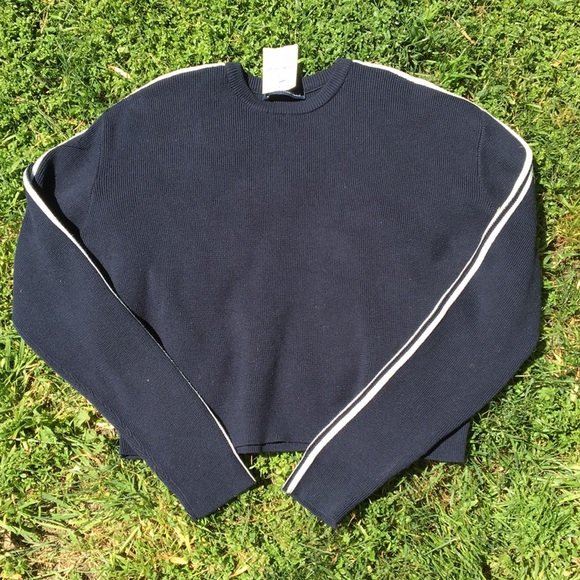 Brandy Melville Sweaters - Brandy Melville navy striped cropped sweater